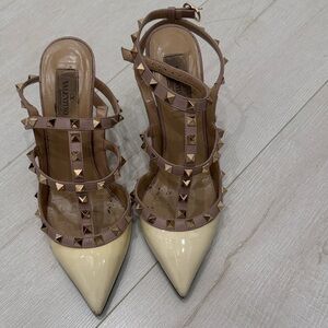 Valentino Women's Beige and Brown Rockstud Heels